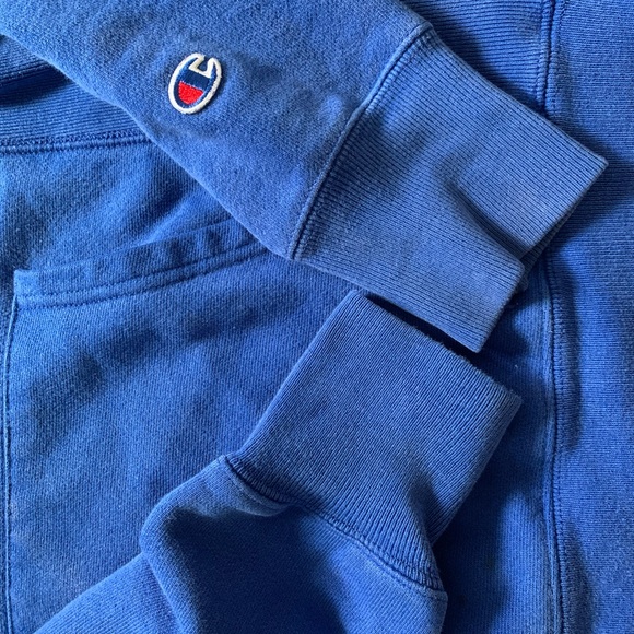 Traditional Champion sweater womens size small, - Picture 3 of 4